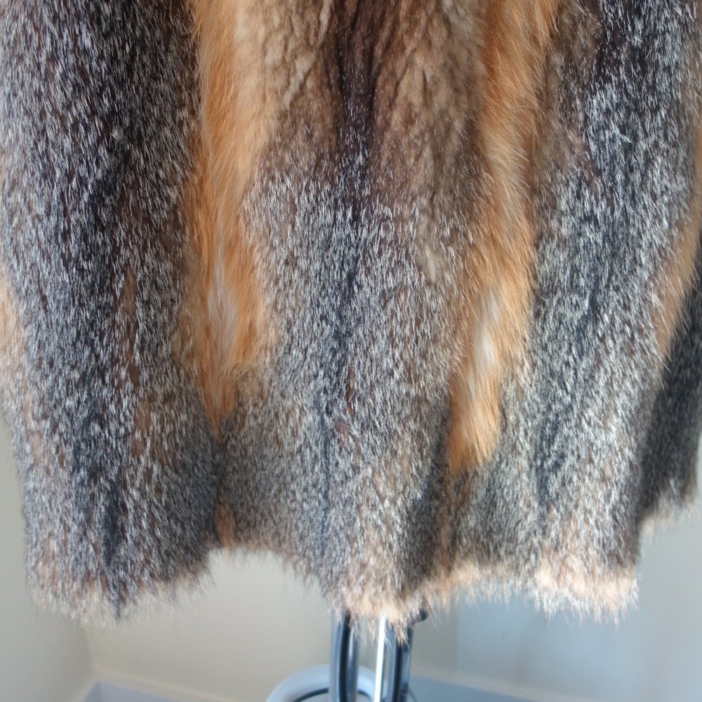 Real Fur Coat - Picture 6 of 16